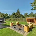 Three-bedroom In * Hemmet