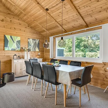 Lovely In With Kitchen *