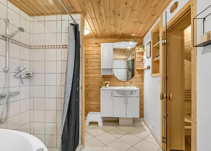 Дом отдыха Three-bedroom In *